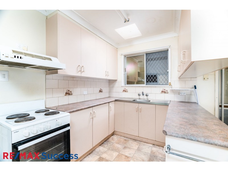 5 Raelyn Street, Centenary Heights QLD 4350