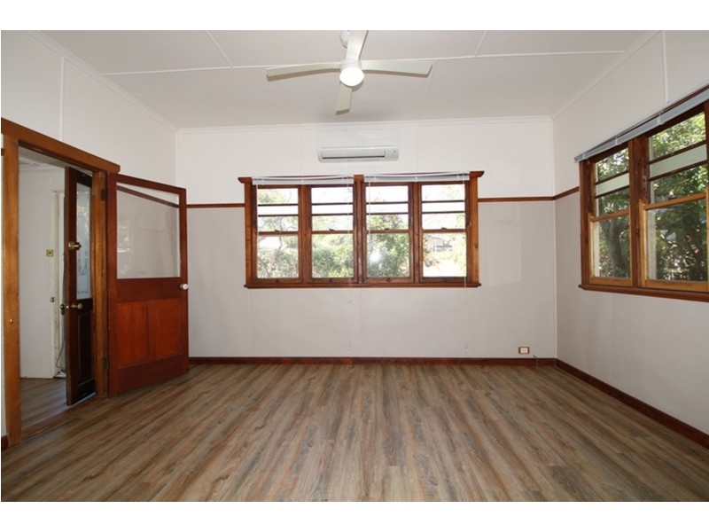 23 Tolmie Street, South Toowoomba QLD 4350
