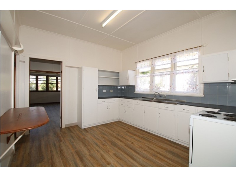 23 Tolmie Street, South Toowoomba QLD 4350