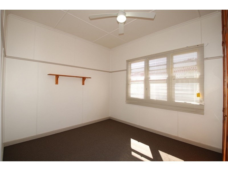 23 Tolmie Street, South Toowoomba QLD 4350
