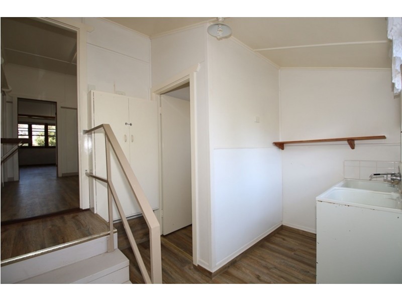 23 Tolmie Street, South Toowoomba QLD 4350