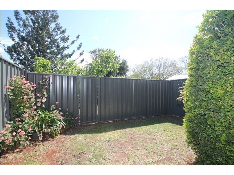 23 Tolmie Street, South Toowoomba QLD 4350