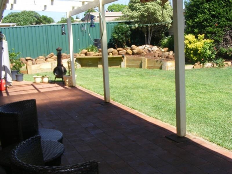 39 Riethmuller Street, Kearneys Spring QLD 4350