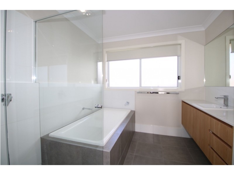 14 Trevatt Street, Westbrook QLD 4350