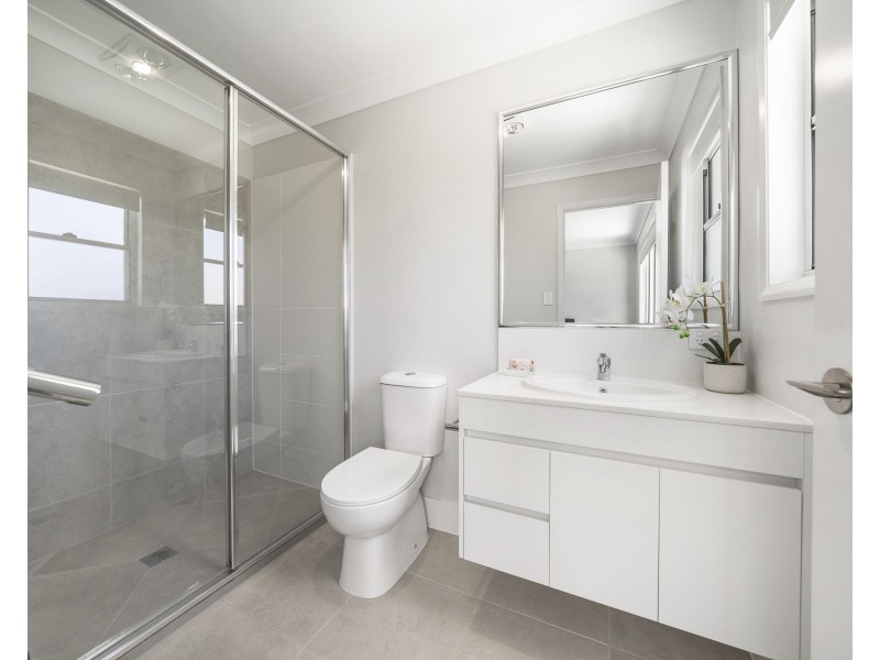 5/30 Swallow Court, Newtown QLD 4350
