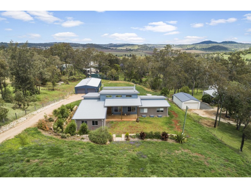 12 Phalaris Court, Meringandan West QLD 4352