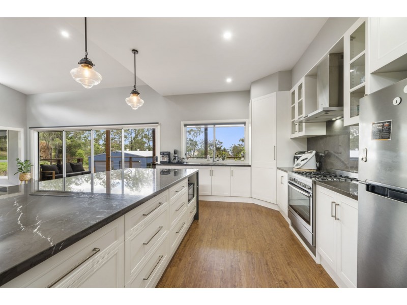 12 Phalaris Court, Meringandan West QLD 4352