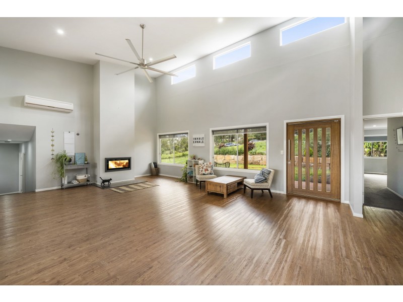 12 Phalaris Court, Meringandan West QLD 4352