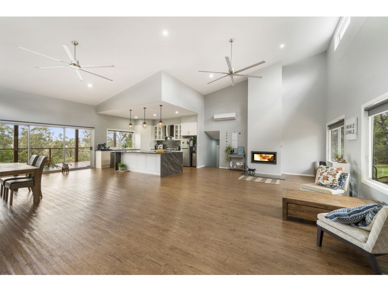 12 Phalaris Court, Meringandan West QLD 4352