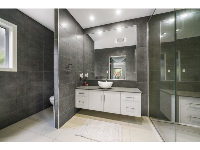 12 Phalaris Court, Meringandan West QLD 4352