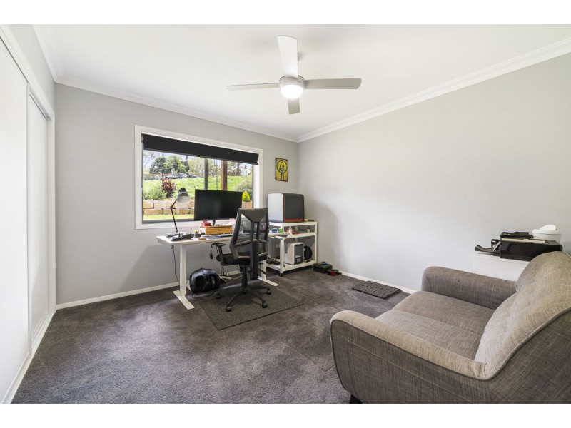 12 Phalaris Court, Meringandan West QLD 4352