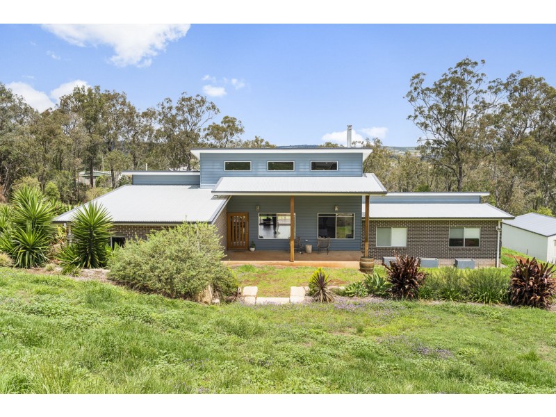 12 Phalaris Court, Meringandan West QLD 4352