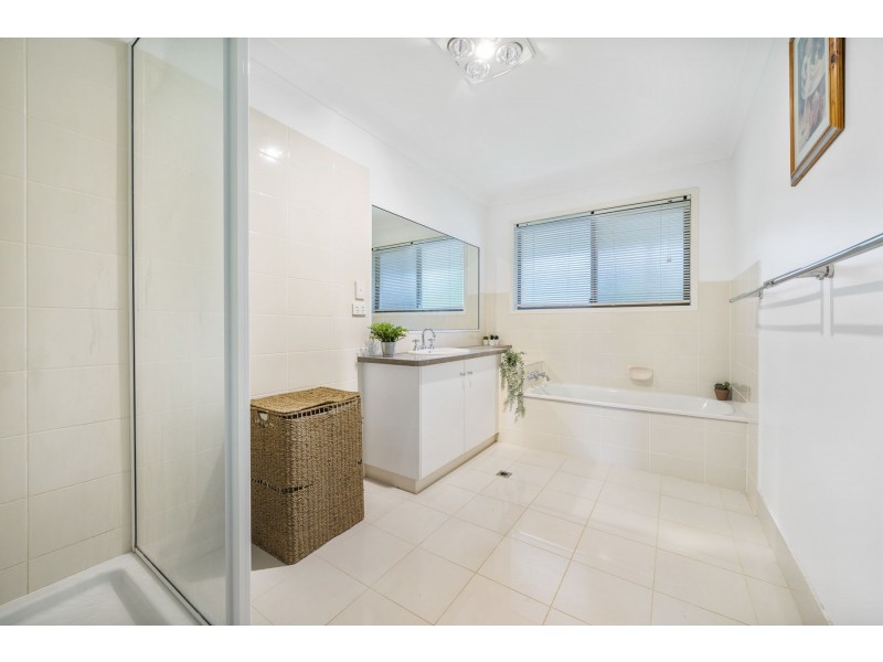 42 Bowen Street, Helidon QLD 4344