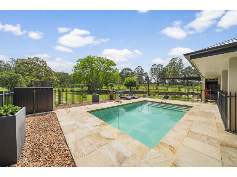 42 Bowen Street, Helidon QLD 4344