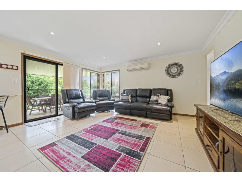 7 Jacaranda Court, Westbrook QLD 4350