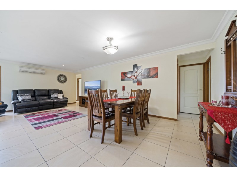 7 Jacaranda Court, Westbrook QLD 4350