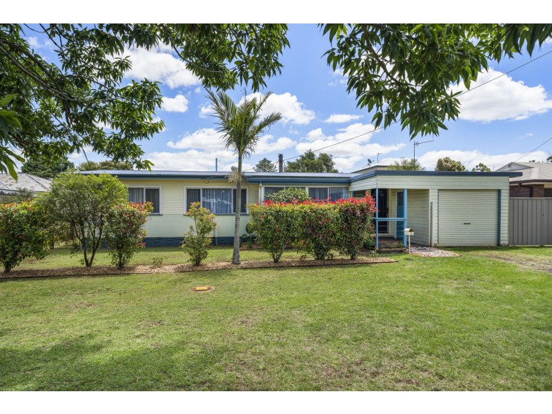 1 Miles Street, Harristown QLD 4350