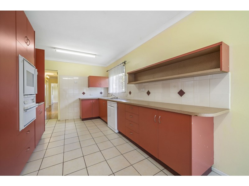 1 Miles Street, Harristown QLD 4350