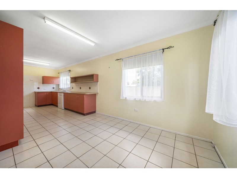 1 Miles Street, Harristown QLD 4350