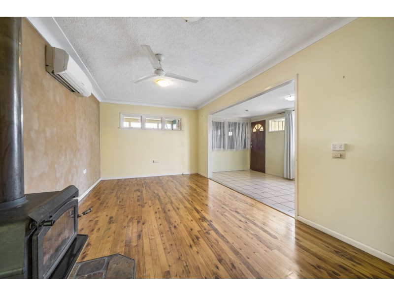 1 Miles Street, Harristown QLD 4350