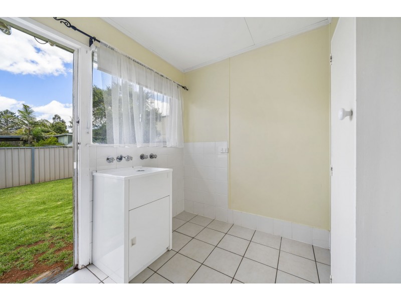 1 Miles Street, Harristown QLD 4350