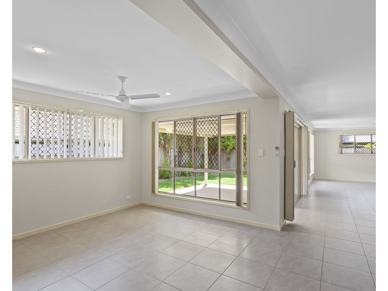 28 Brushwood Circuit, Forest Lake QLD 4078