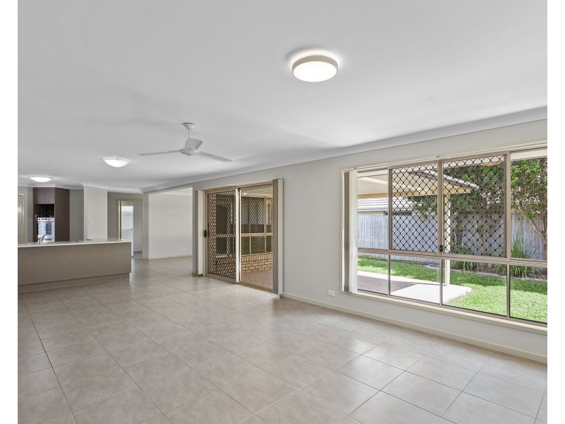 28 Brushwood Circuit, Forest Lake QLD 4078