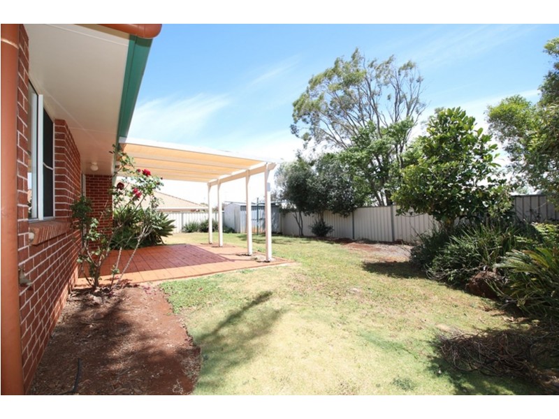 19 Osborne Court, Kearneys Spring QLD 4350