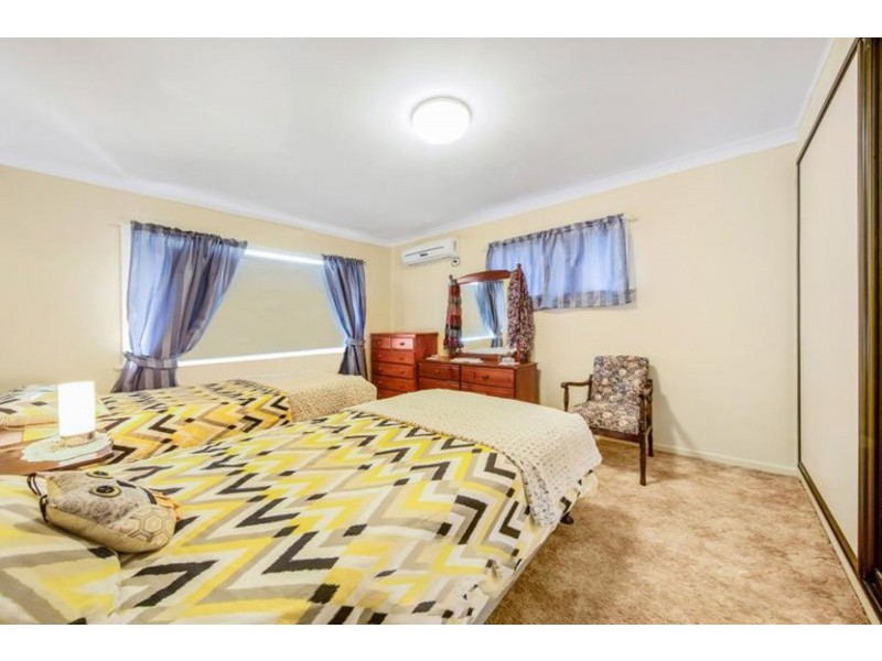 6 Cloake Street, Rockville QLD 4350