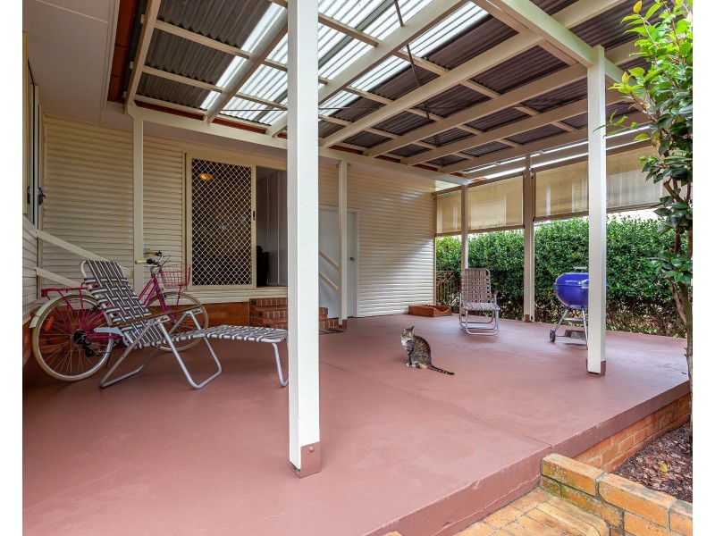 16 Schloss Street, Centenary Heights QLD 4350