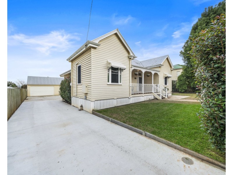 233 South Street, South Toowoomba QLD 4350