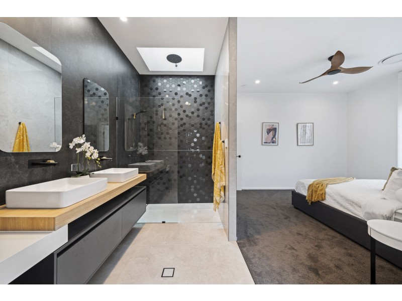 14 Carlow Lane, Middle Ridge QLD 4350