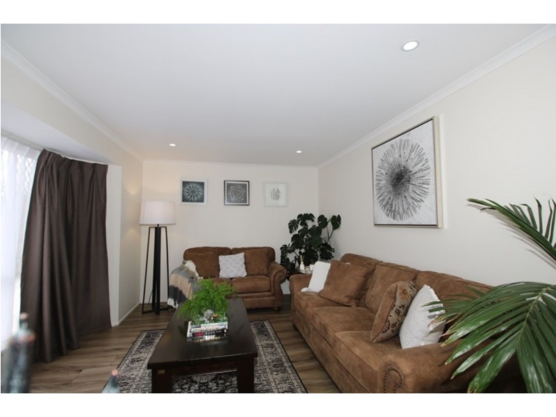 10 Poinsettia Court, Middle Ridge QLD 4350