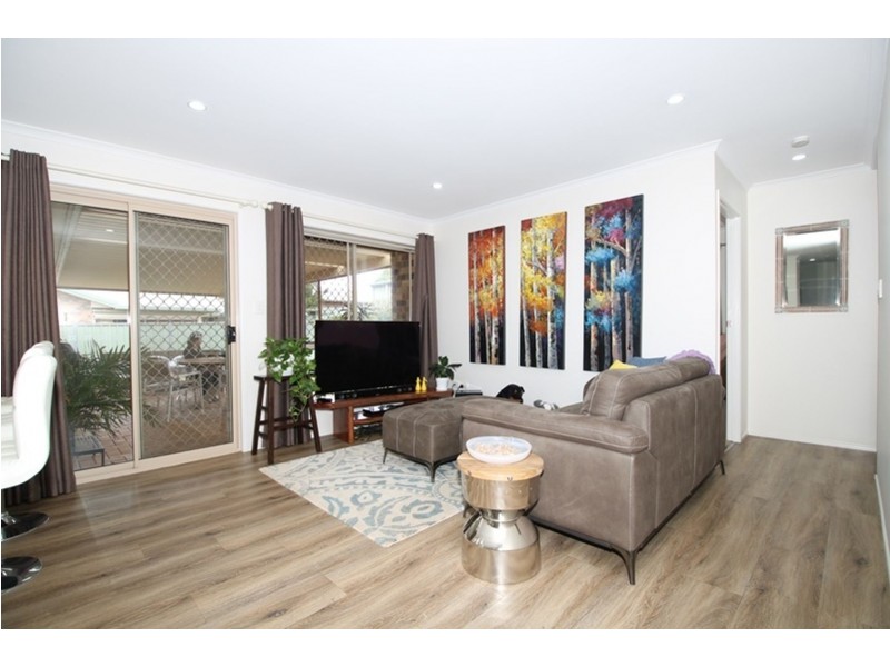 10 Poinsettia Court, Middle Ridge QLD 4350