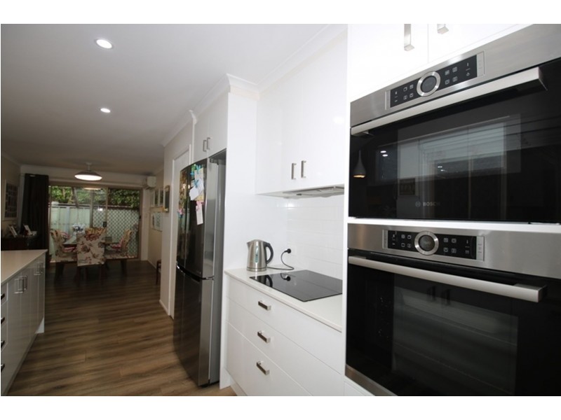 10 Poinsettia Court, Middle Ridge QLD 4350