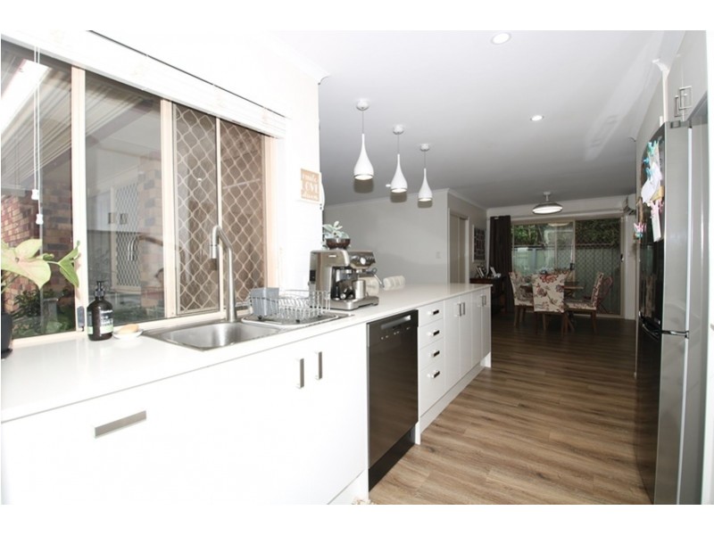10 Poinsettia Court, Middle Ridge QLD 4350