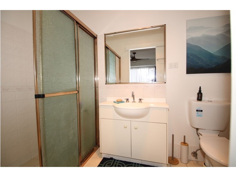 10 Poinsettia Court, Middle Ridge QLD 4350