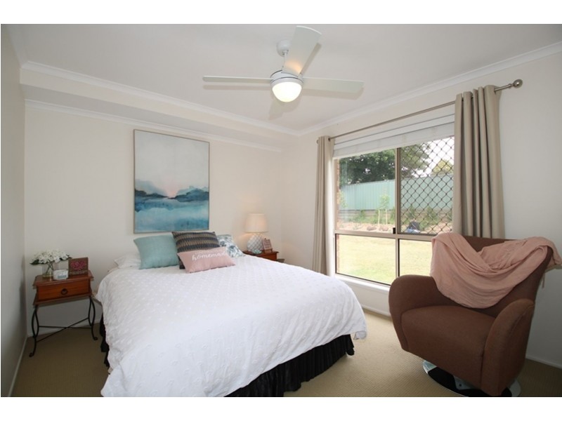 10 Poinsettia Court, Middle Ridge QLD 4350