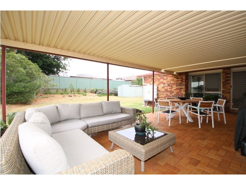 10 Poinsettia Court, Middle Ridge QLD 4350