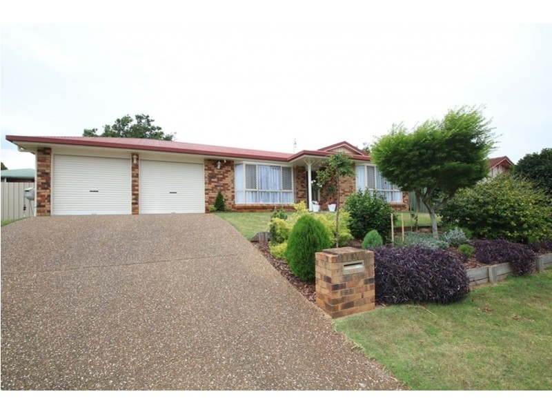 10 Poinsettia Court, Middle Ridge QLD 4350