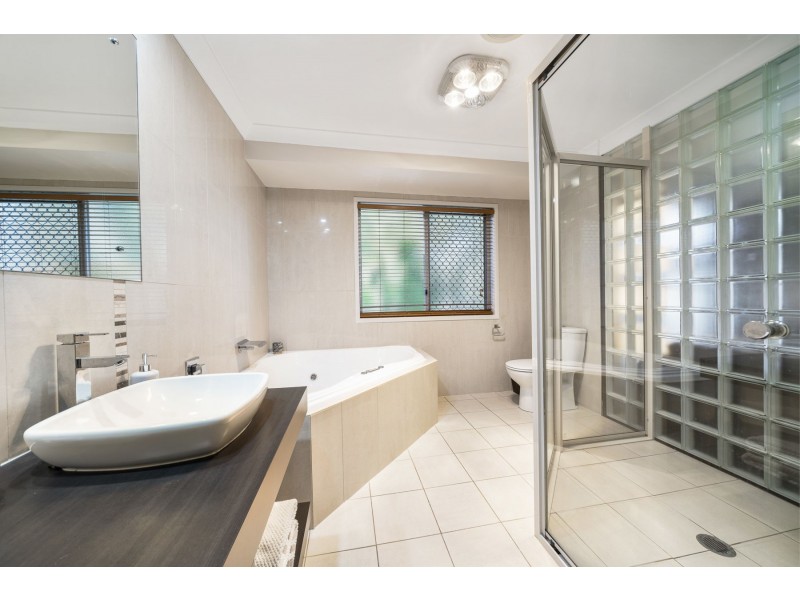 876 Murphys Creek Road, Murphys Creek QLD 4352