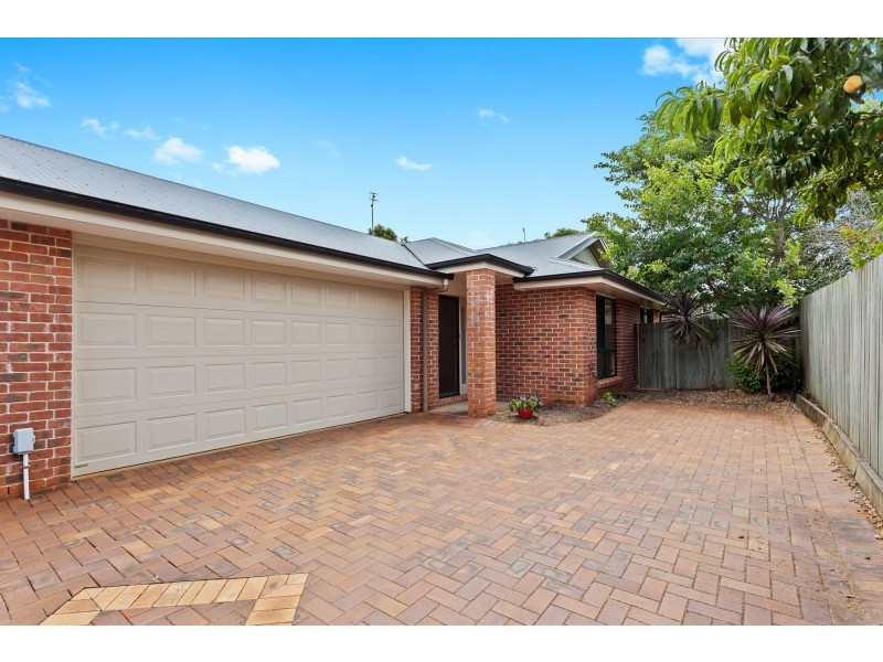 3/349 West Street, Harristown QLD 4350