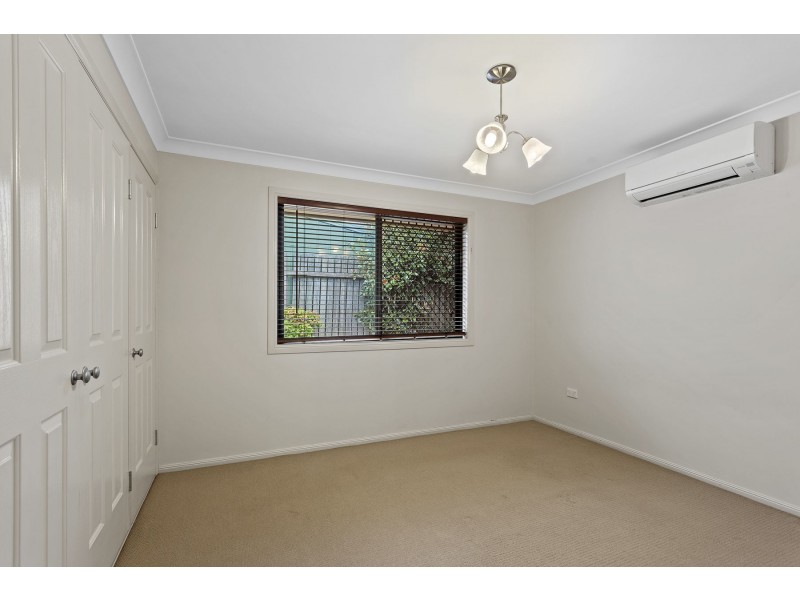 3/349 West Street, Harristown QLD 4350