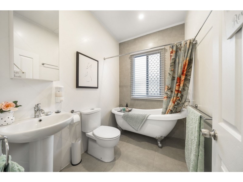 425 Alderley Street, Harristown QLD 4350