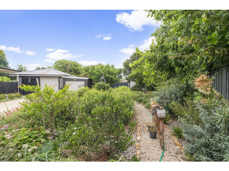 425 Alderley Street, Harristown QLD 4350