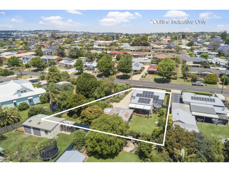 425 Alderley Street, Harristown QLD 4350