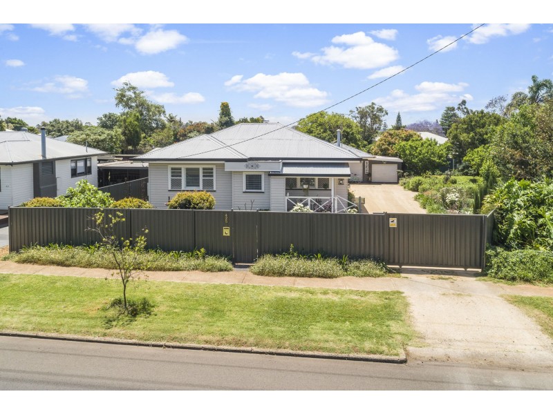 425 Alderley Street, Harristown QLD 4350