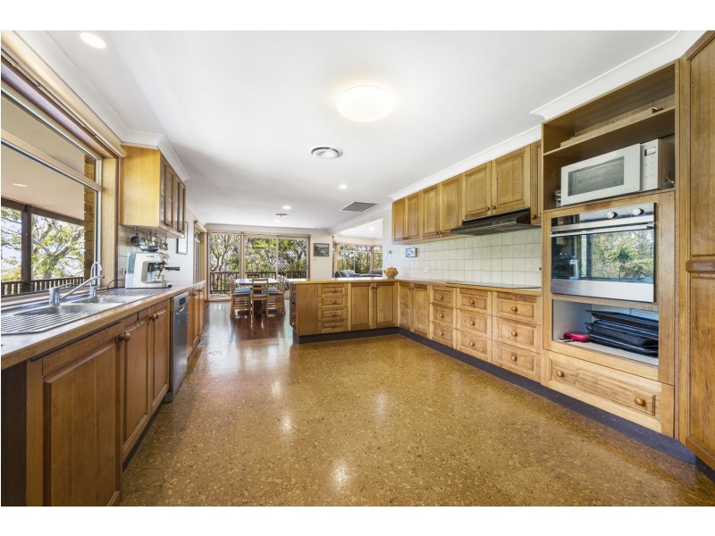 18 Merlin Court, Preston QLD 4352