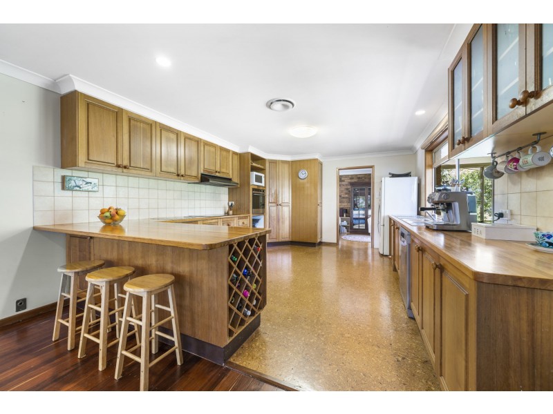 18 Merlin Court, Preston QLD 4352