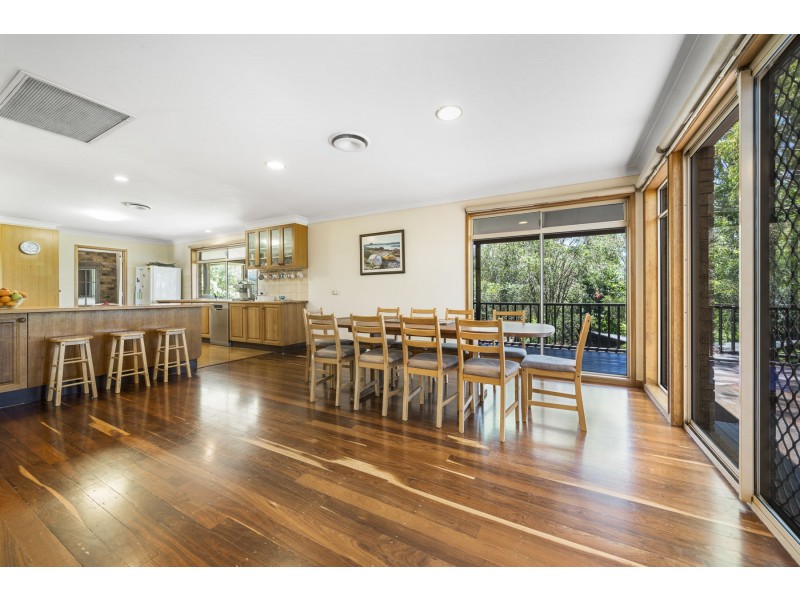 18 Merlin Court, Preston QLD 4352